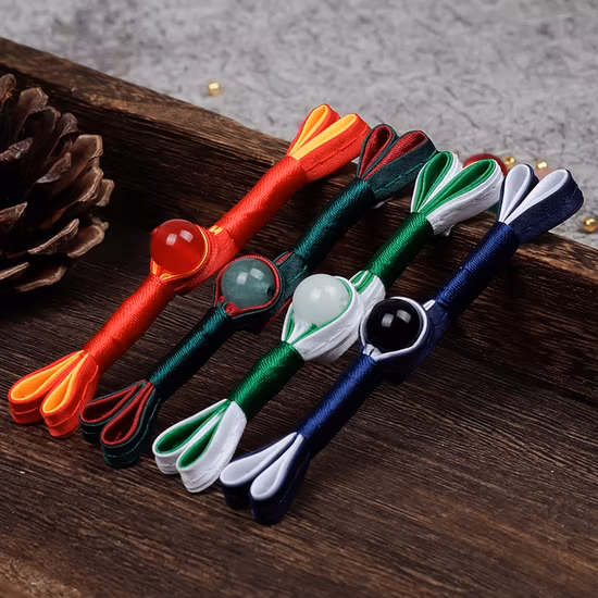 Chinesischer traditioneller bunter Schwalbenschwanz-Knoten-Frosch-Knopf, Cheongsam-Knopf für Kleidung, Schuhe